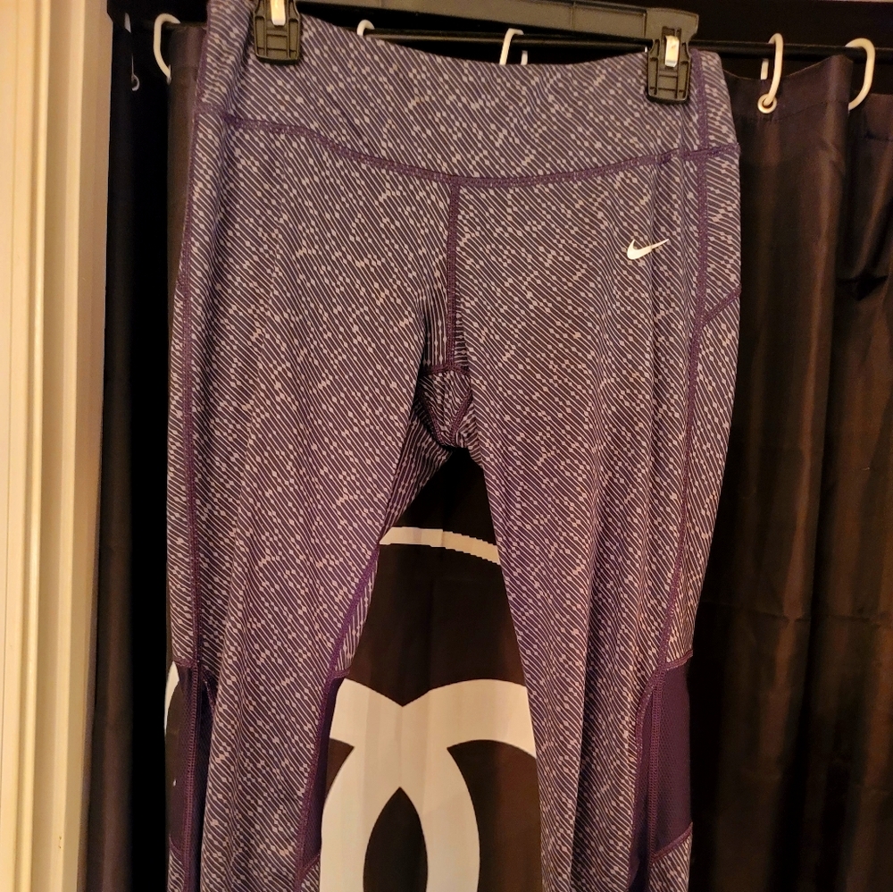 Nike Capri Yoga Pants